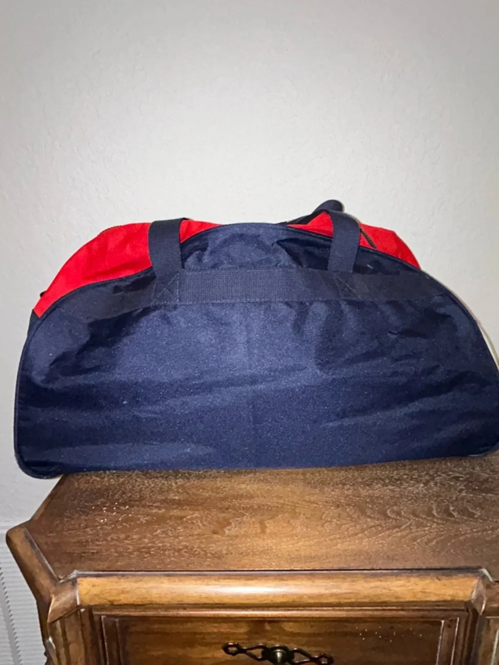 Tommy Hilfiger Zipper Closure Duffle Bag